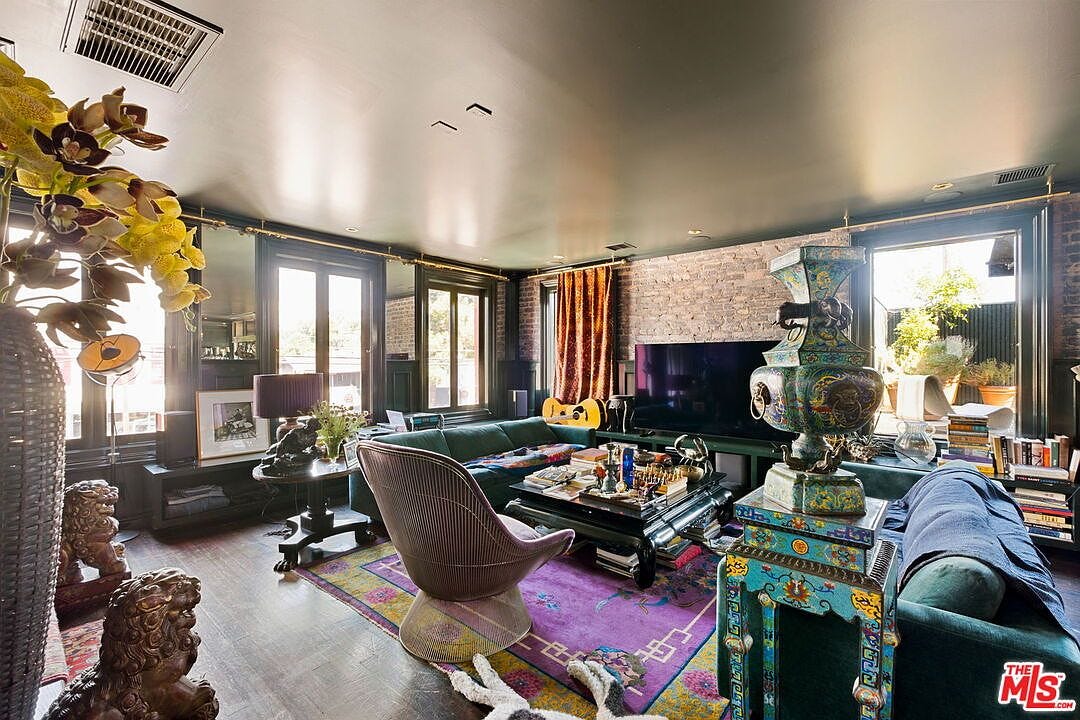 carousel photo #57 (MLS)