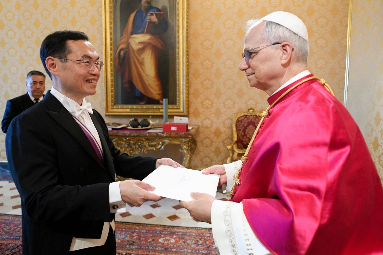 Ambassador Anthony C. Y. Ho presents credentials to Pope Leo XIV Ambassador Anthony C. Y. Ho presents credentials to Pope Leo XIV