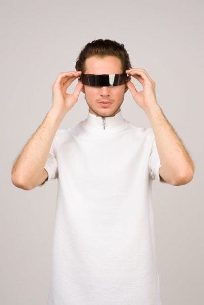 man wearing free roam virtual reality with white apron mttg 2020 images man wearing free roam virtual reality with white apron mttg 2020 images