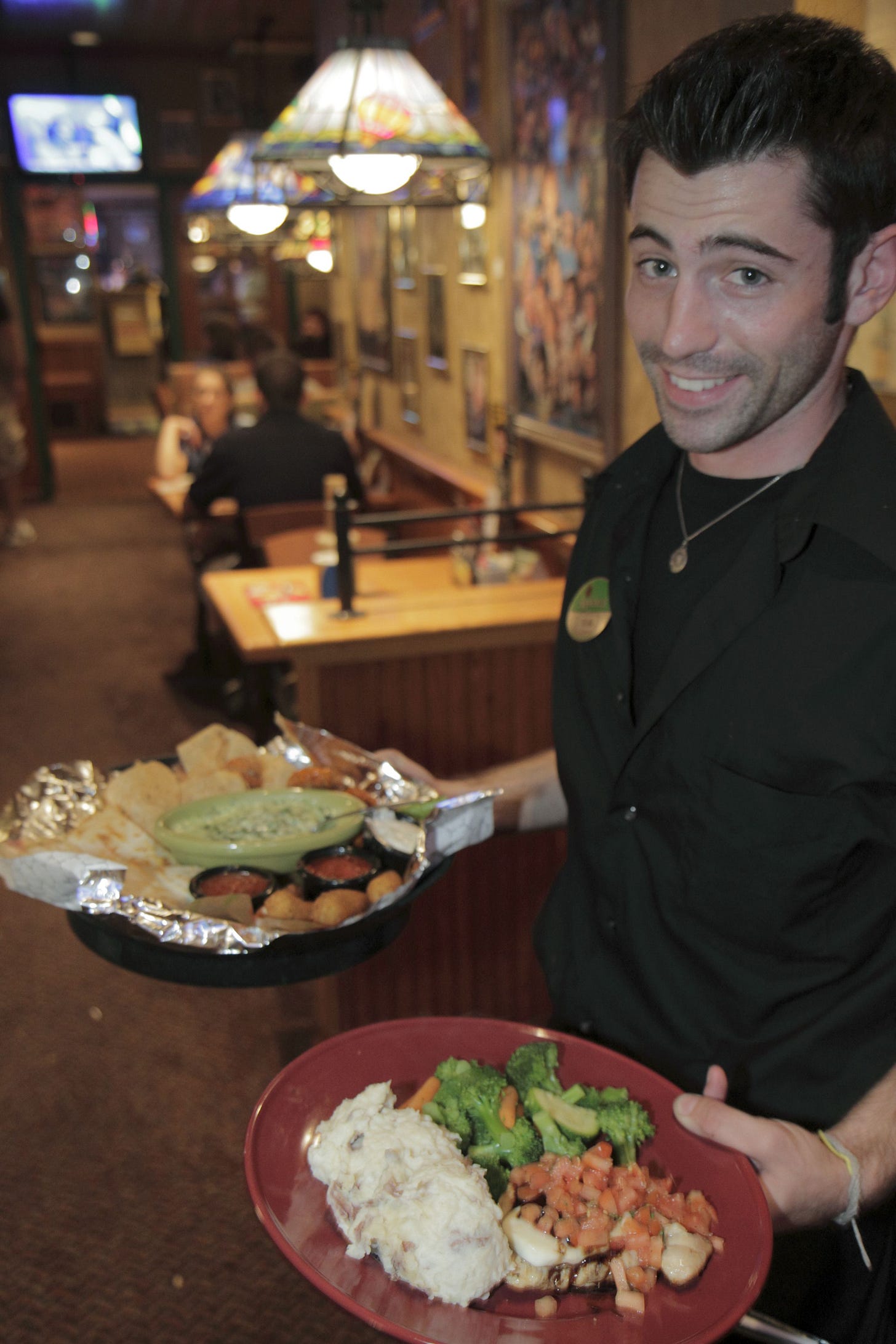 Things Applebee's Employees Want You To Know - Applebee's Employee Secrets