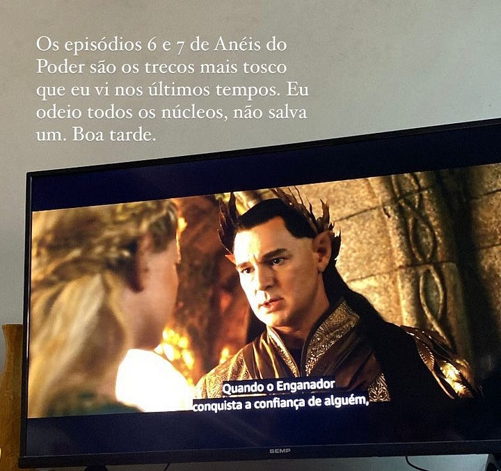 Story 1: foto de uma cena de Anéis do Poder, onde Galadriel conversa com o outro elfo que esqueci o nome. Story 2: Foto de uma cena de Anéis de Poder, onde Sauron loiro tá puto