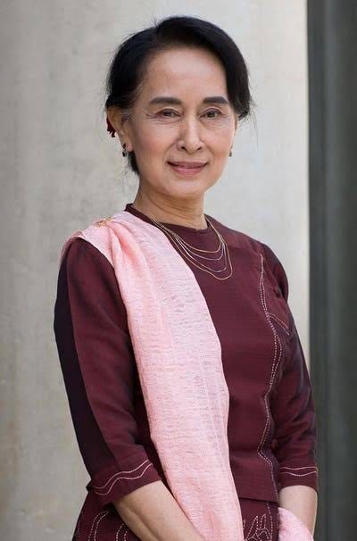 Aung San Suu Kyi - 2016-03-31 - Aung San Suu Kyi Aung San Suu Kyi - 2016-03-31 - Aung San Suu Kyi