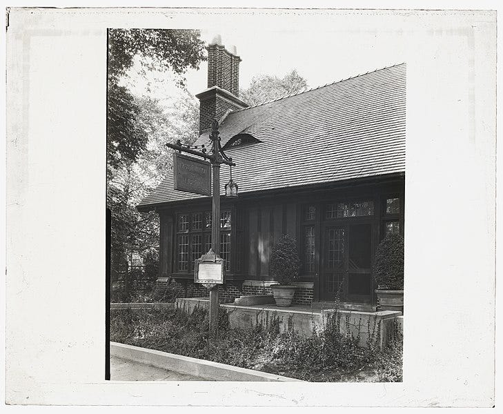 File:East Hampton Free Library, 159 Main Street, East Hampton, New York. Entrance LCCN2008680056.jpg