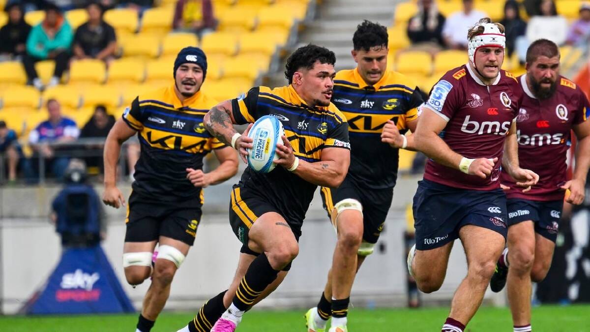 Hurricanes blow away Reds to snap four-game Super run | The Canberra Times | Canberra, ACT Hurricanes blow away Reds to snap four-game Super run | The Canberra Times | Canberra, ACT
