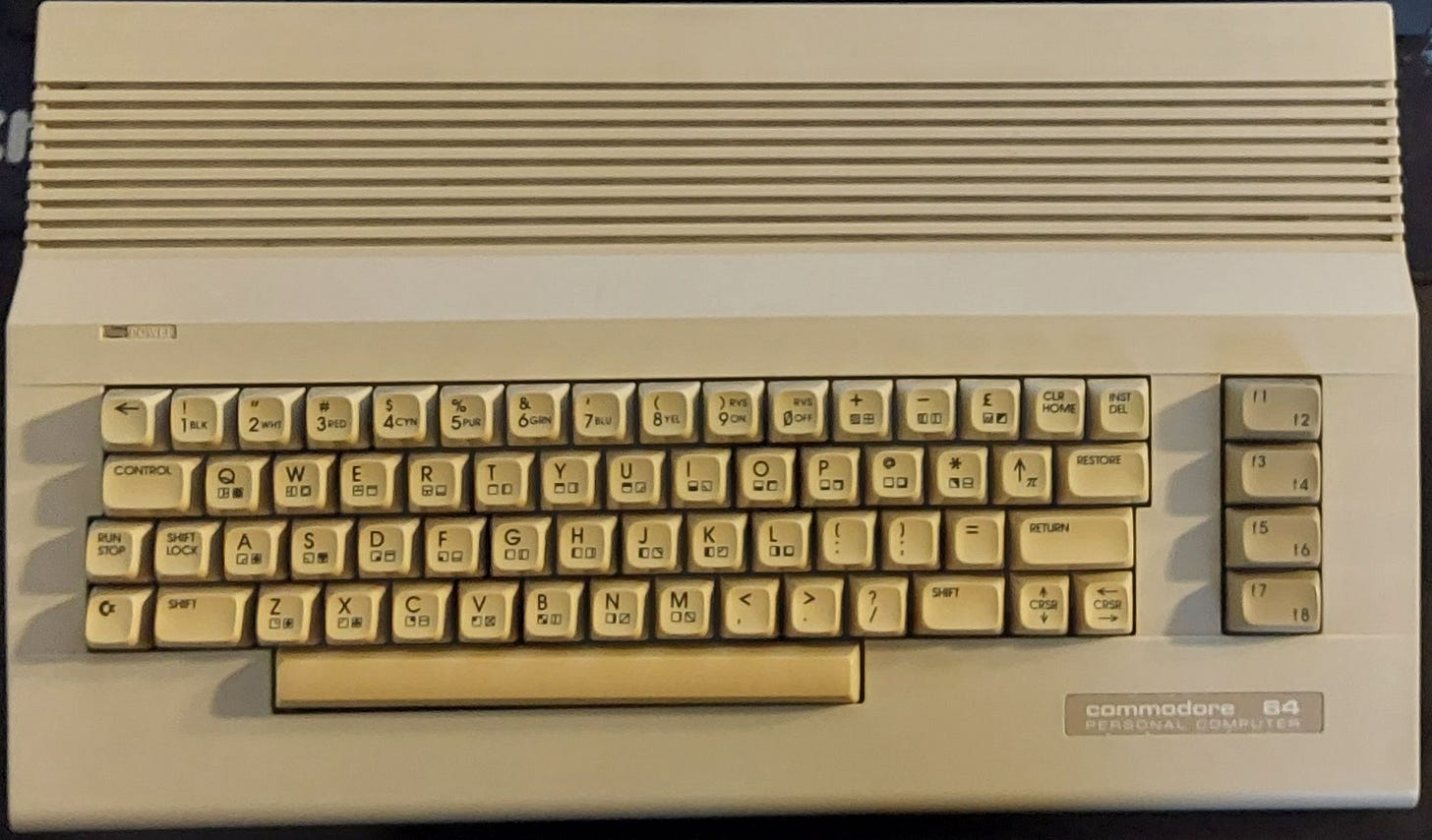 Foto de una Commodore 64C.