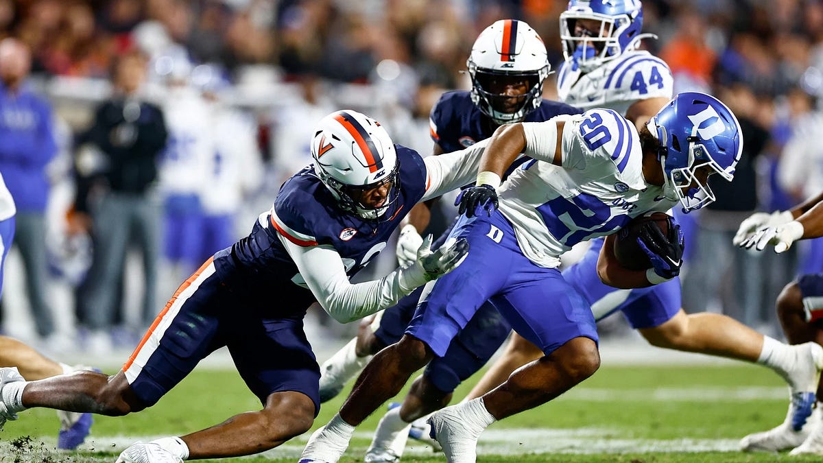 Blue Devils Deal Hoos Crushing Late Blow In 19-16 Defensive Battle