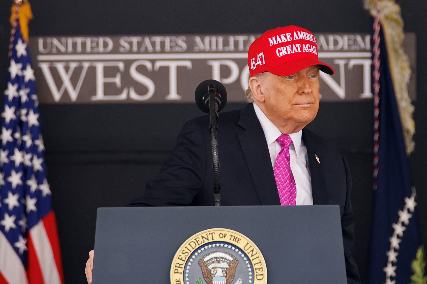 Trump gives rambling speech about trophy wives, golf and the 'late great' Al Capone in politically-charged West Point address | The Independent Trump gives rambling speech about trophy wives, golf and the 'late great' Al Capone in politically-charged West Point address | The Independent