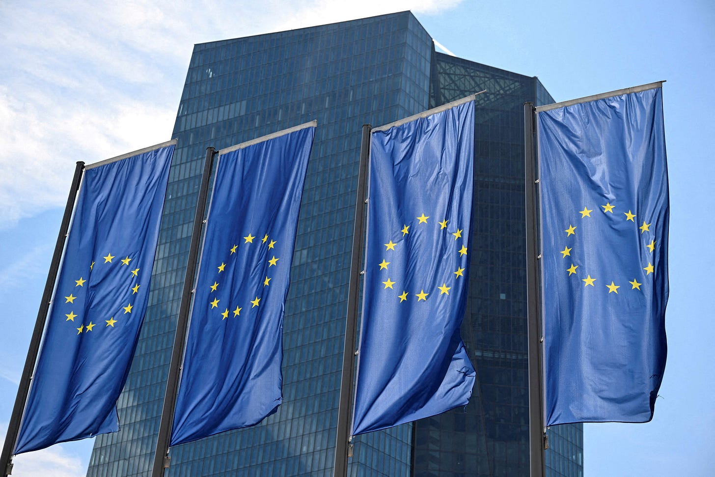 Zona do euro cresce mais que projetado no 1º tri antes do impacto da guerra  comercial