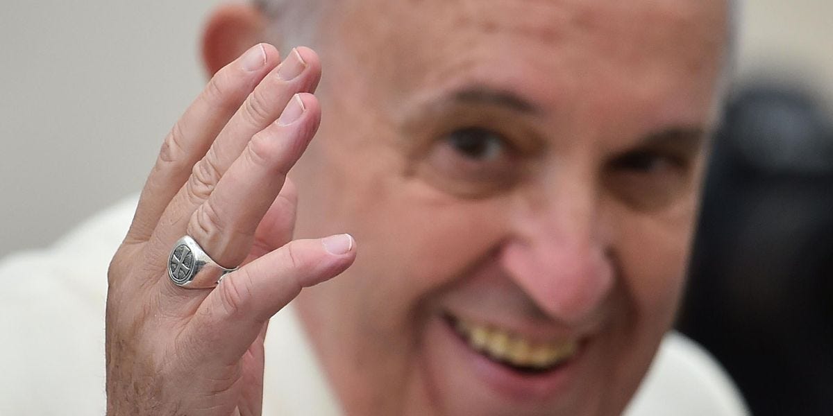 Pope Francis: The real reason the pontiff was so weird about people kissing  his ring | indy100
