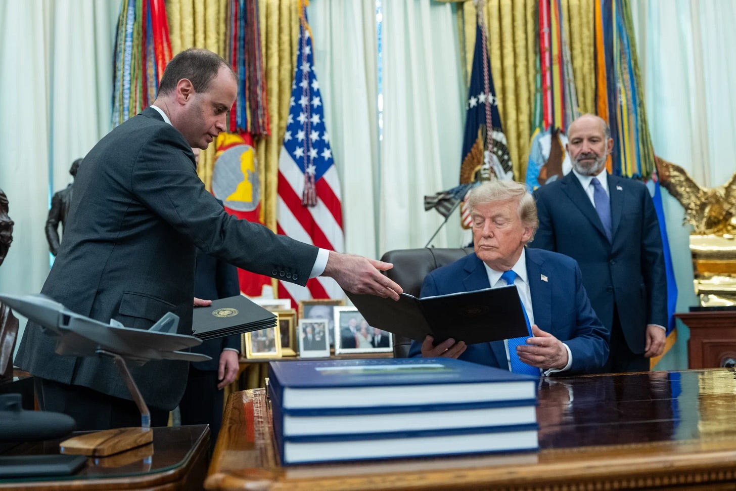 Trump Names Close Aide Will Scharf as White House Counsel - Bloomberg