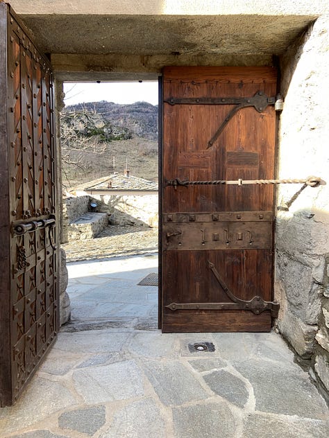 Castle of Saint-Pierre, a true gem of Valle D'Aosta