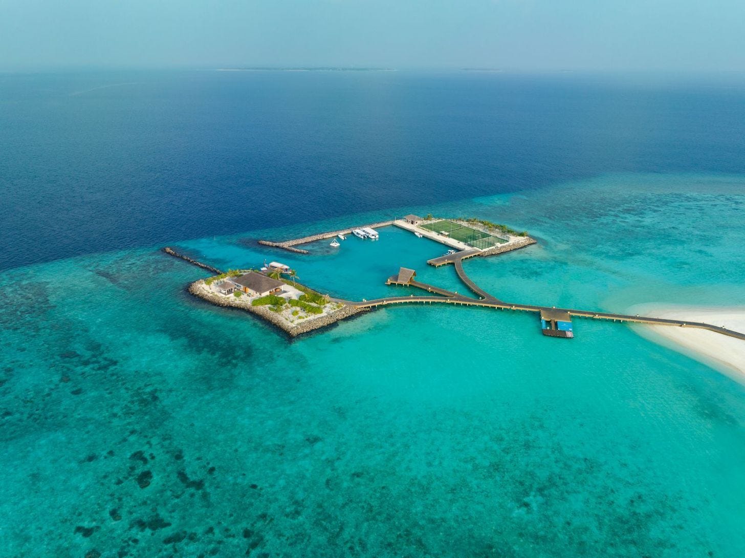 Emerald Faarufushi, Raa Atoll Emerald Faarufushi, Raa Atoll