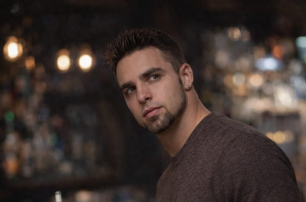 Meeting Connor - Ch.01 - The Night We Met - Alex Cunning