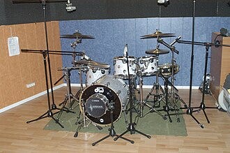 File:Bateria.jpg