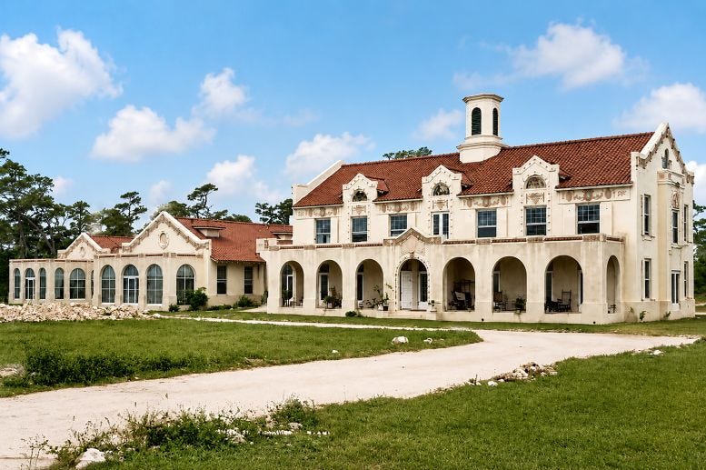 Colorized enhanced photo of the original Miami City Hospital building, later nicknamed ‘The Alamo’. Courtesy of Florida State Archives.