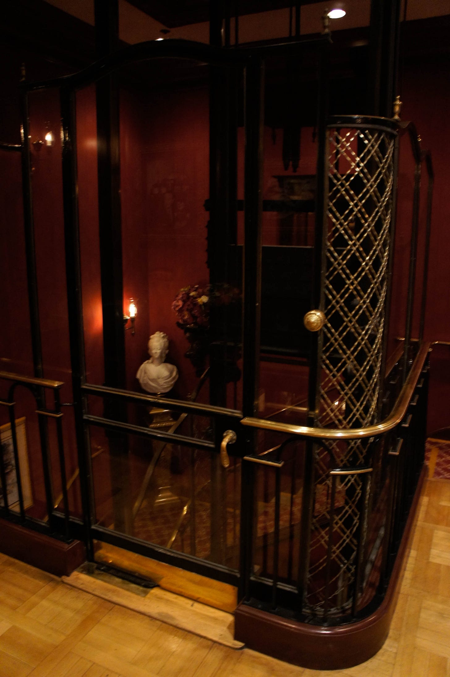 celebrated-birthday-exclusive-Disneyland-I-made-small-photo-journal-earheads-Disney-fans-to-see-Inside-Look-Club-33