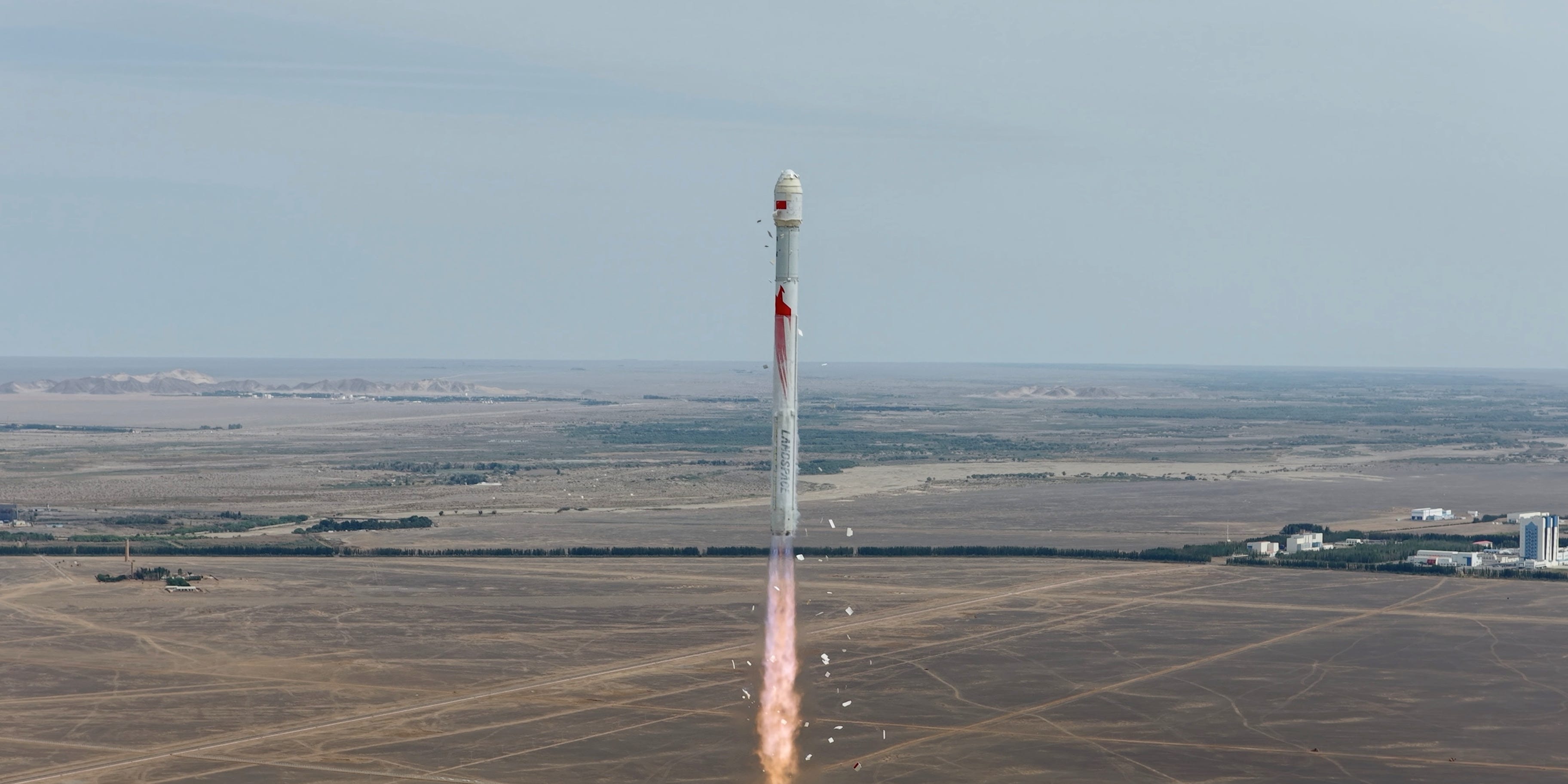 LandSpace Successfully Proves Stretched Zhuque-2E Launch Vehicle