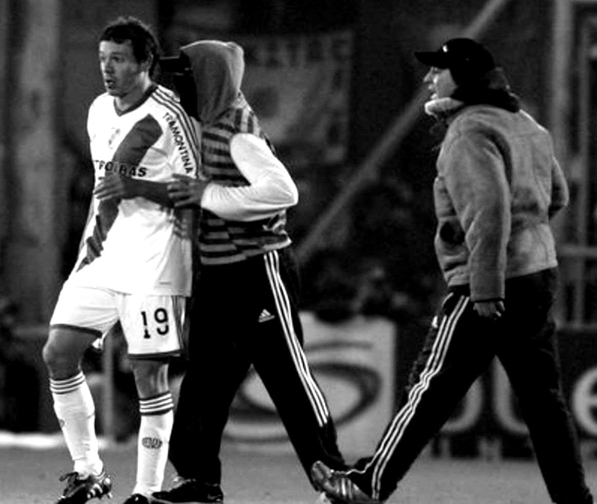 River - Belgrano, la Promoción por el descenso en 2011: formaciones,  resumen de los partidos, videos, fotos e incidentes | Goal.com Chile