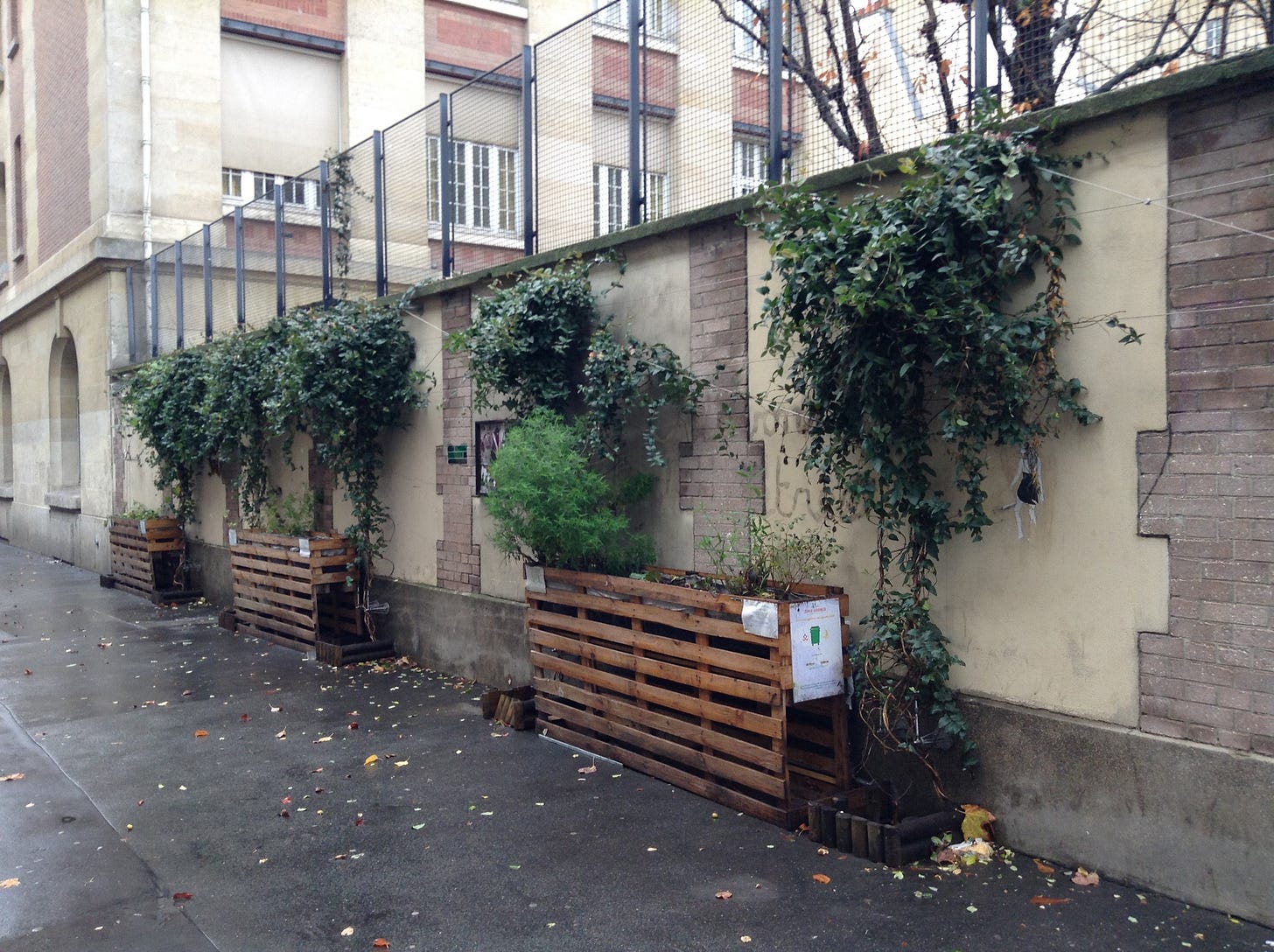 MyFrenchLife™ – MyFrenchLife.org – Dirty Paris: cleanliness revisited