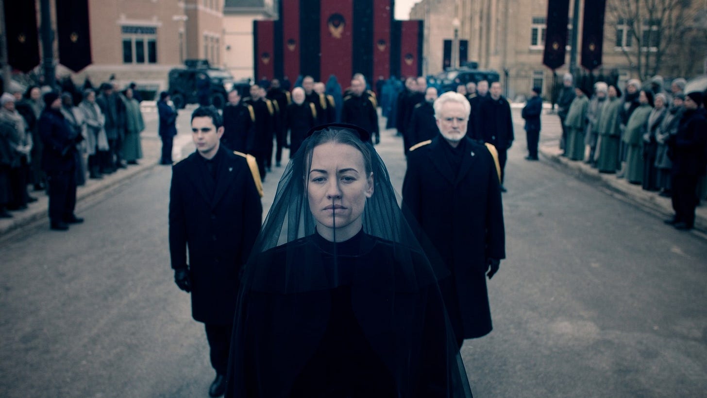 Inside Elisabeth Mosss Gorgeous Rigorous Direction of ‘The Handmaids Tale