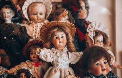dolls dolls