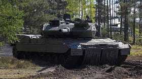 WATCH German-made Leopard towed to trophy show outside Moscow