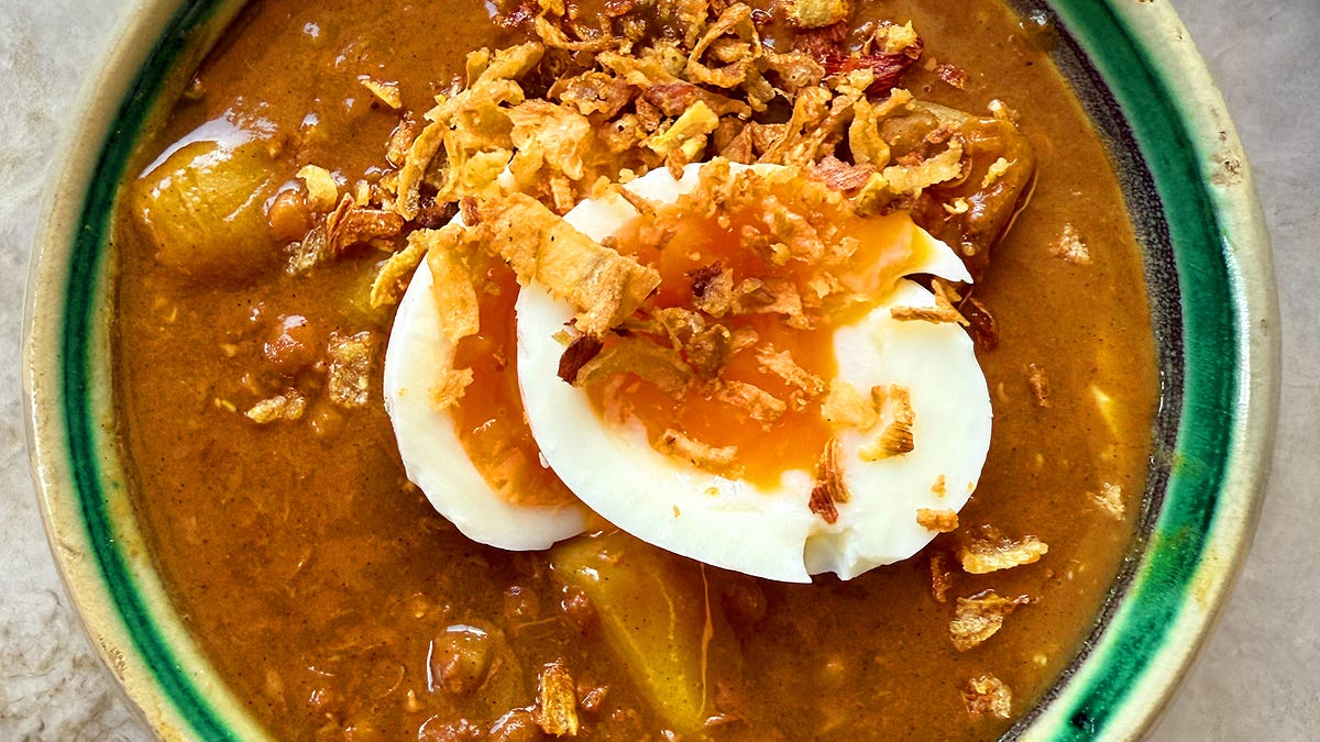Old Bay chicken and pea salad & camping-style Japanese lentil curry