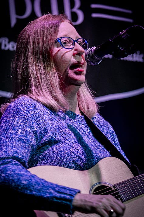 Open Mic Night at the Iron Horse Pub / photos by author