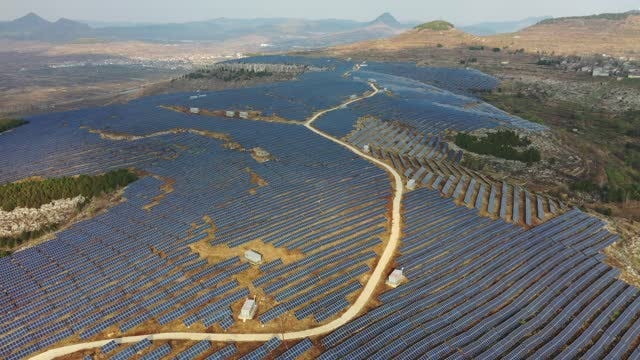 Image result from https://www.gettyimages.it/video/china-solar-energy