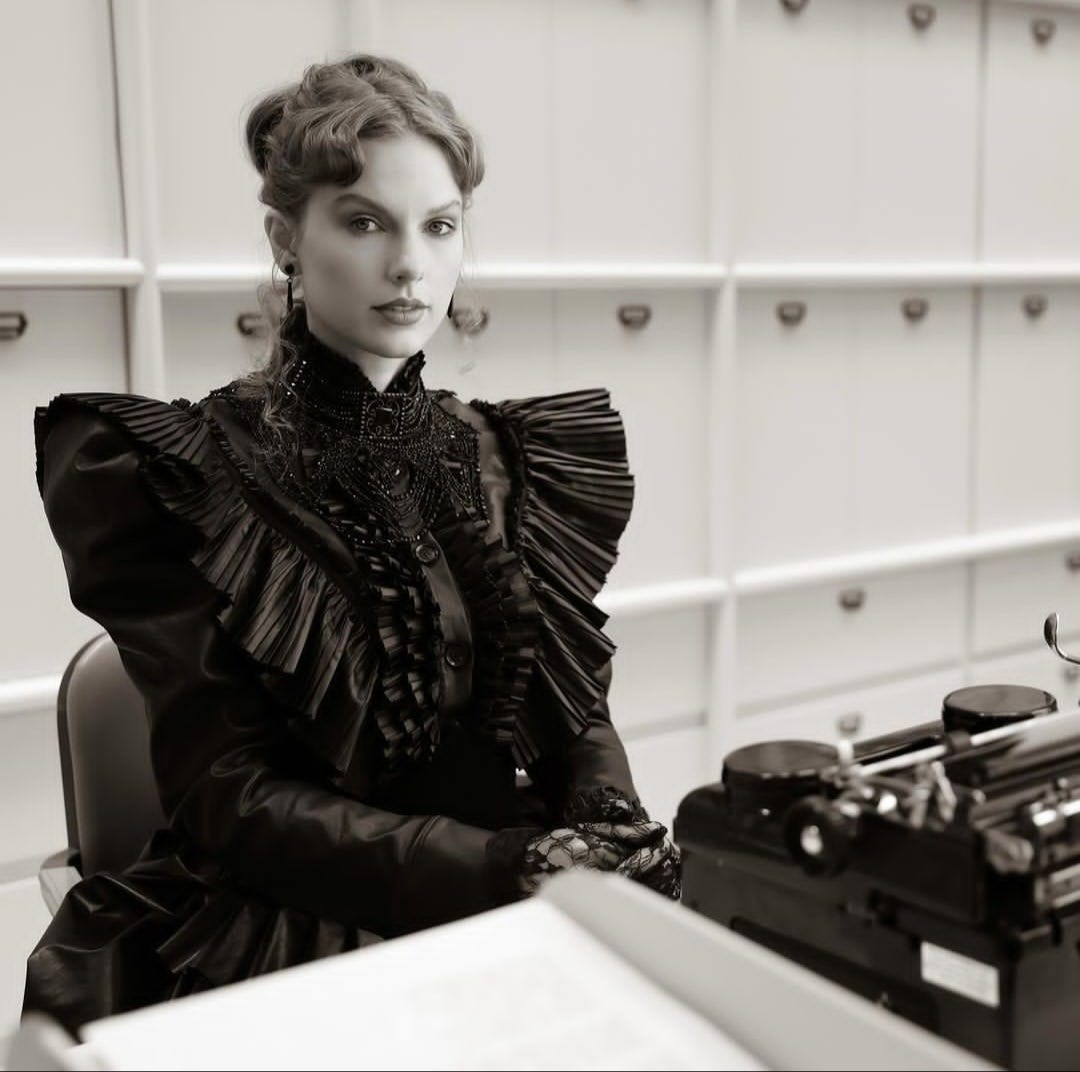 We are down bad for “The Tortured Poets Department” – The Royal Reporter
