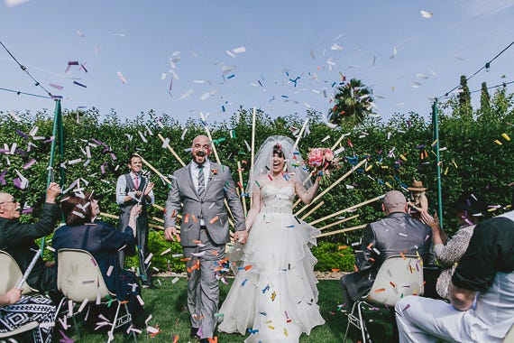 Mid-century modern Palm Springs wedding | Photo by  | Photo by Steve Cowell | Read more  http://www.100layercake.com/blog/?p=74949