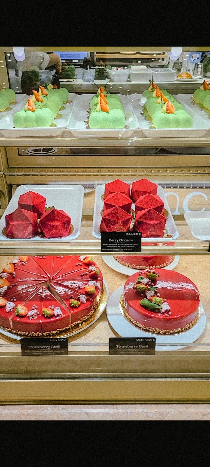 Lenotre Paris' boulangerie and patisserie selections