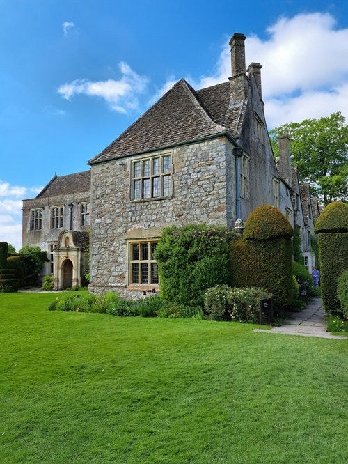 Avebury Manor