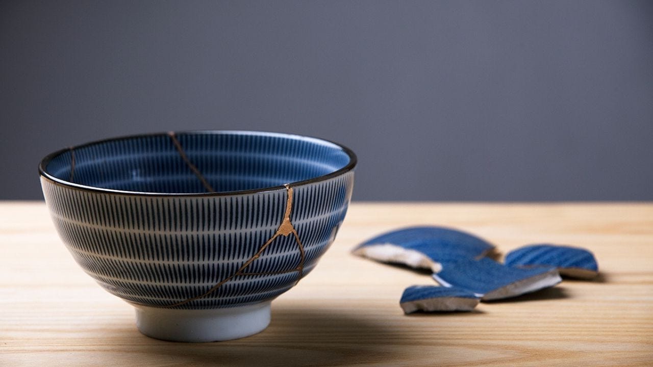 Kintsugi pottery – magic of wisdom, skills and noble metal powders | TS  Handmade - Blog