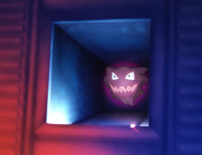 A Haunter sculpture!