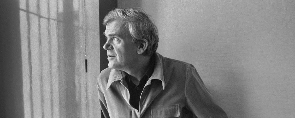 Milan Kundera supera a guerra, exílio e diáspora com humor - 12/07/2023 -  Ilustrada - Folha
