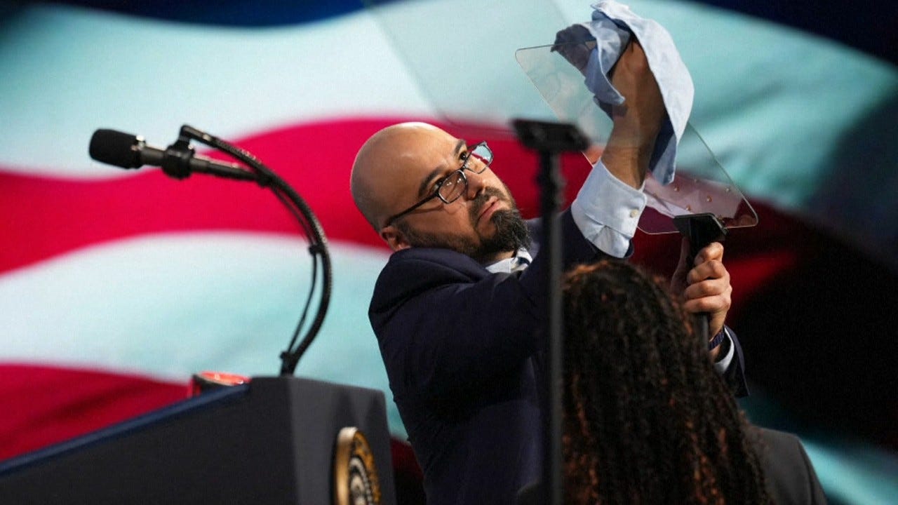 White House teleprompter operator made more than $100K betting on Trump's speeches: Sources - ABC7 New York White House teleprompter operator made more than $100K betting on Trump's speeches: Sources - ABC7 New York