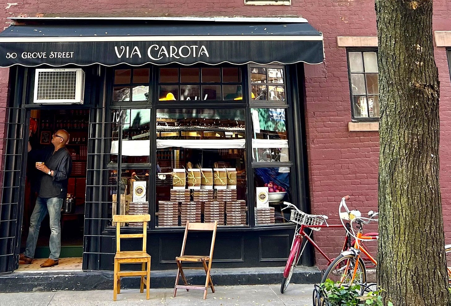 Via Carota Chefs to Reimagine the Met's Dining Program