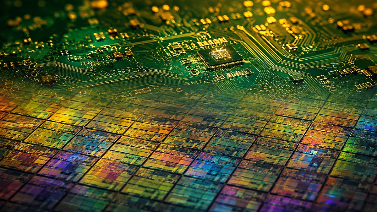 Advanced Packaging Market Trends: CoWoS and EMIB