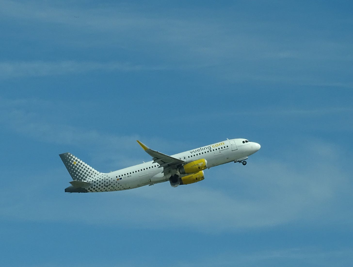 Vueling A320 in Barcelona livery