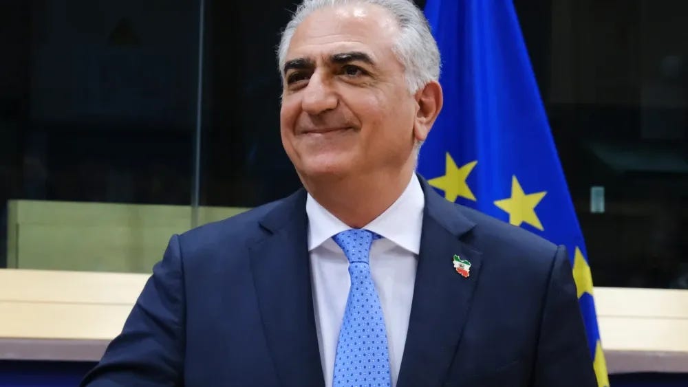 Reza Pahlavi, príncipe herdeiro do Irã, em 2023. Shutterstock