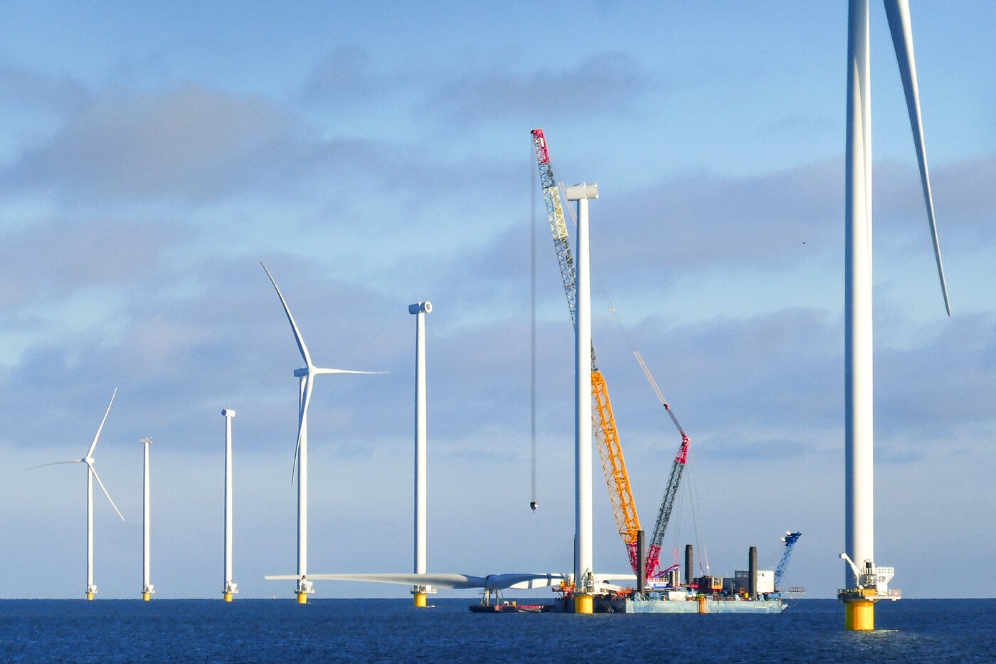 wind turbine ship