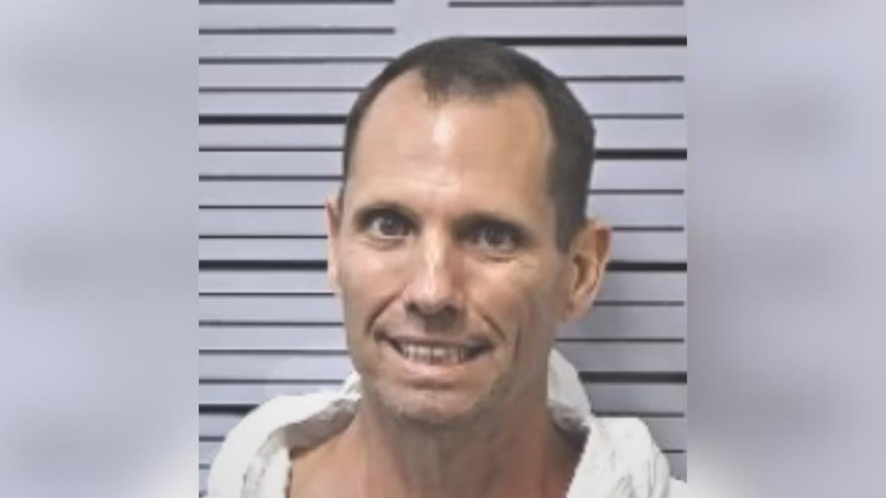 Steele allegedly used a chainsaw to decapitate his victims. 