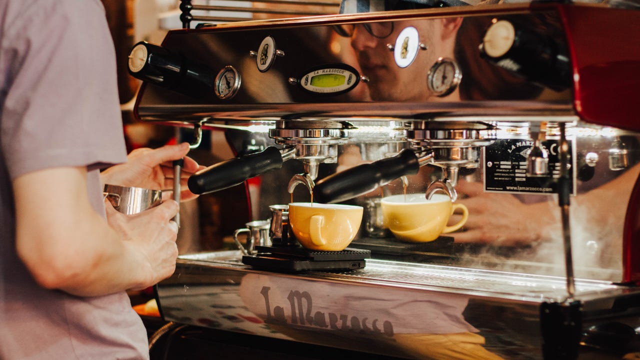 la marzocco espresso machine in a cafe