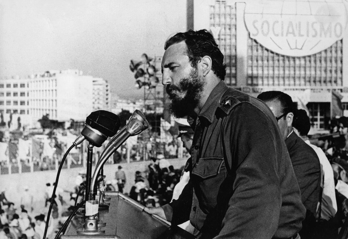 Fidel Castro: The CIA's 7 Most Bizarre Assassination Attempts