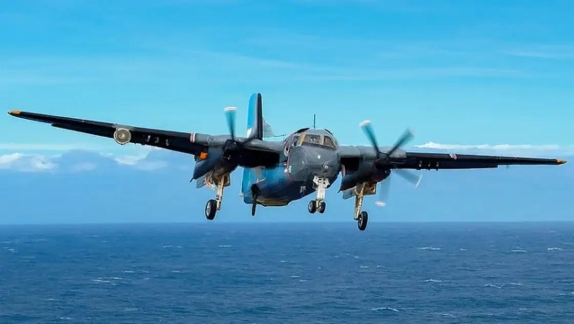 Con un vuelo rasante sobre Bahía, la aviación naval jubiló al último Turbo Tracker en servicio en el mundo