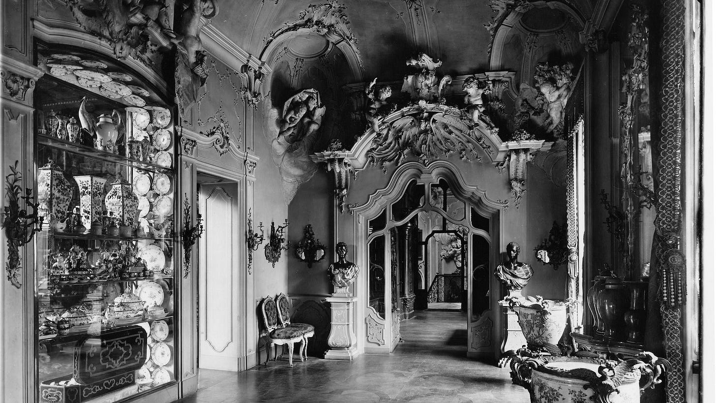 Sala Gialla o degli Stucchi