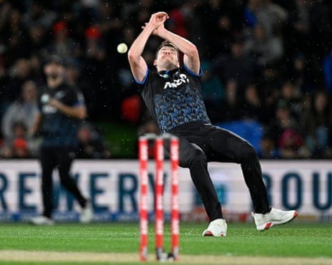 New Zealand v England: first men's T20 cricket international hit by rain – as it happened | Cricket | The Guardian New Zealand v England: first men's T20 cricket international hit by rain – as it happened | Cricket | The Guardian