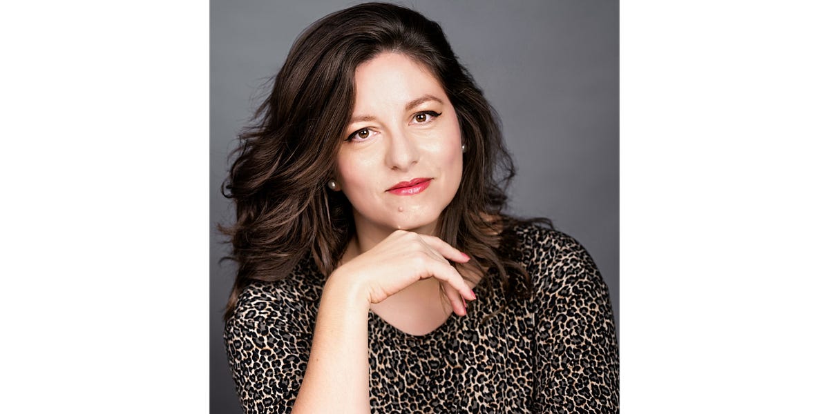 Veronica Rutledge Editor How to review books for the New York Times