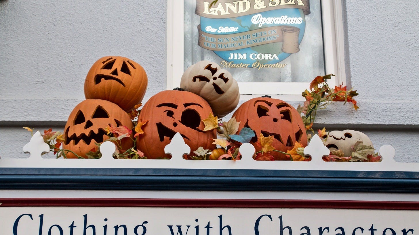Halloween decorations on Main Street at Disneyland in 2016. Image: HarshLight via Wikimedia Commons